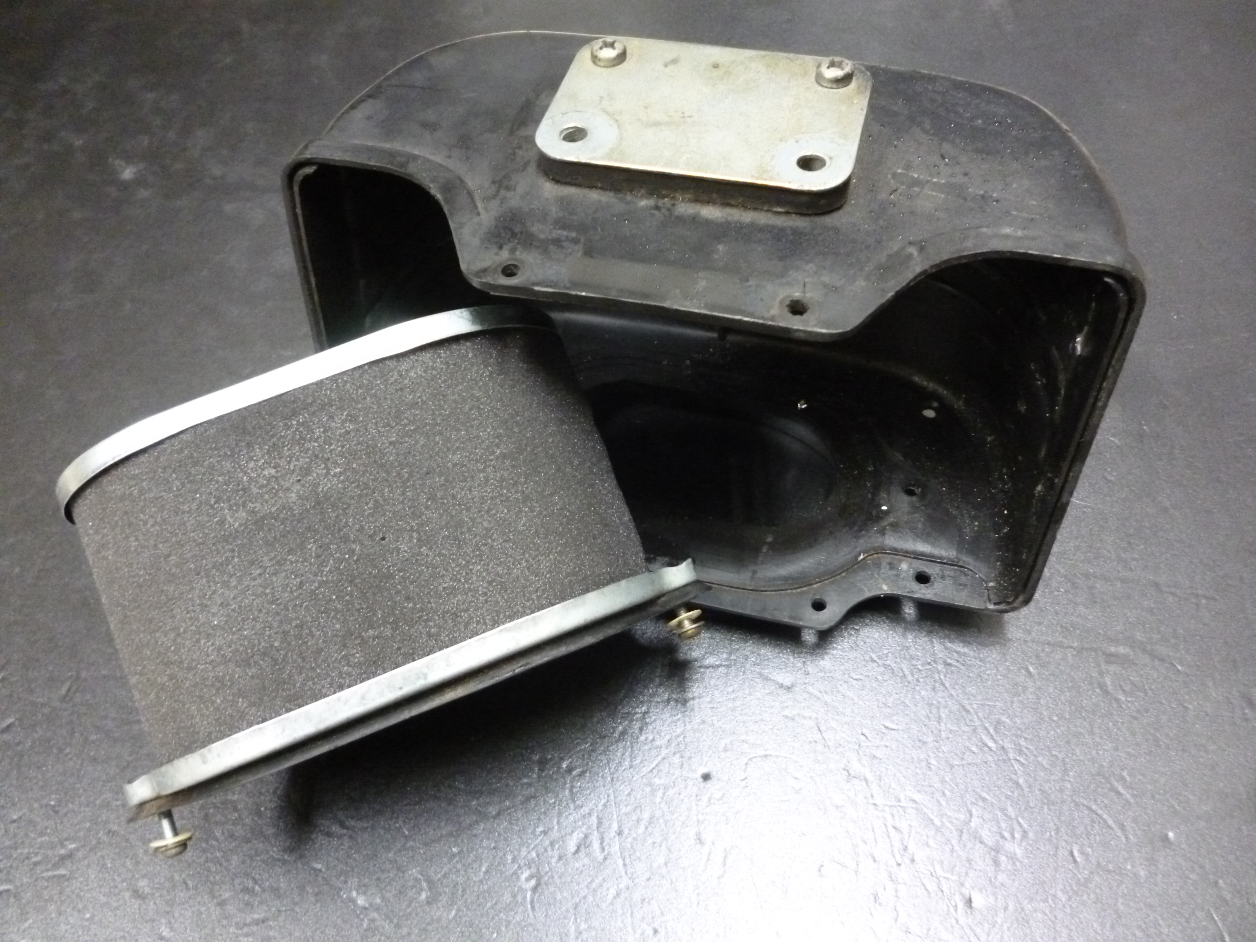 GT380エアクリーナー - エンジン、冷却装置 GT380エアクリーナー - エンジン、冷却装置