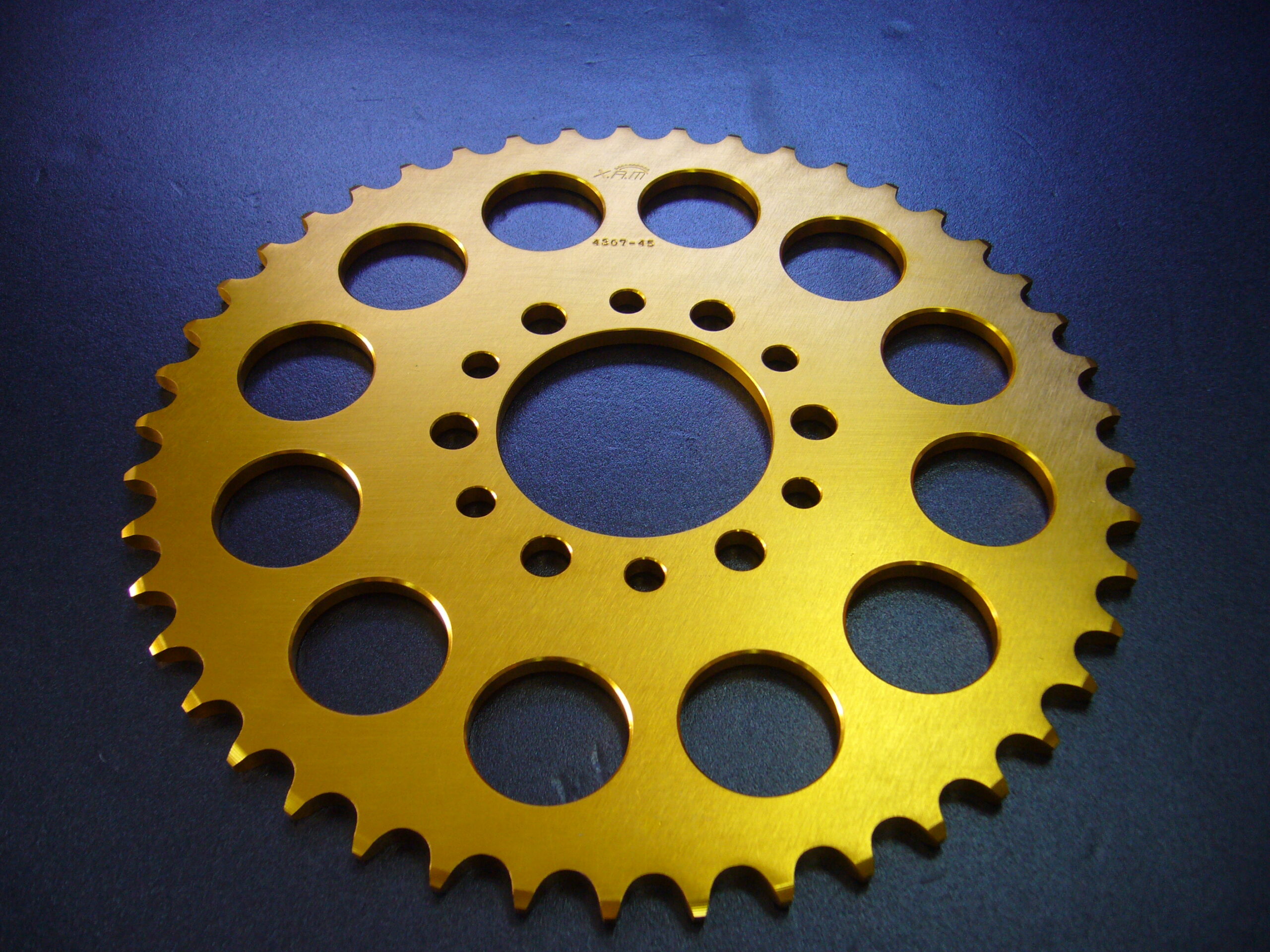 リア　スプロケット　１/メッキ520チェーン 43丁RG250 RG250E スプロケ ガンマ