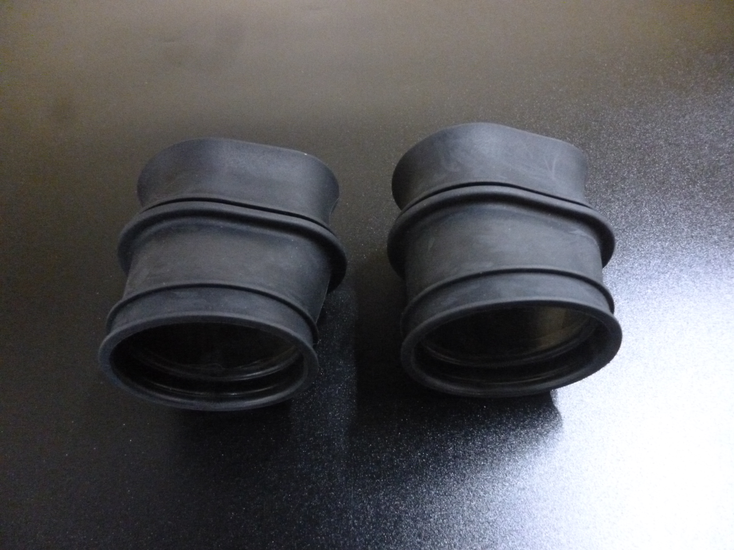 希少ホーク・バブのエアクリ側インシュレーター(新品)　250T・400N！ 希少ホーク・バブのエアクリ側インシュレーター(新品) 250T・400N