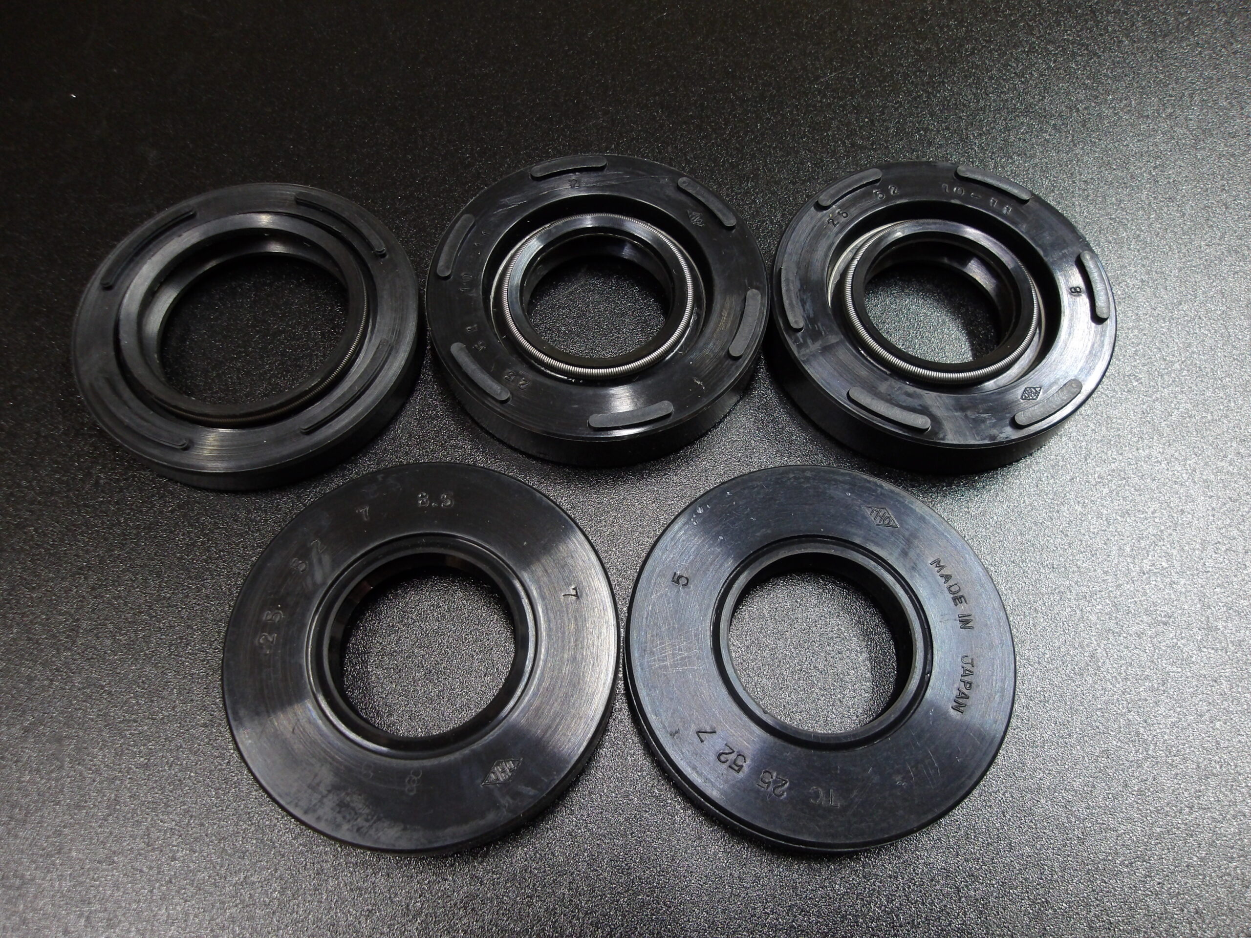 GT380 キャリパー ボルト＆ オイルシール 新品 即決 GT250 GT550 GT750 ブレーキ | ラグゼカスタムワークス|オンラインショップ